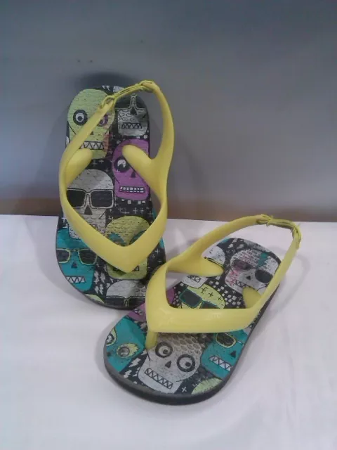 Boys Old Navy Skulls Flip Flop Sandals •Toddler Size 5