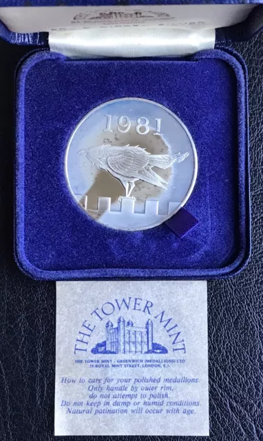 Tower of London 1981 ~ Raven ~ 45 mm Solid Nickel Silver Medal ~ Info Card ~Case