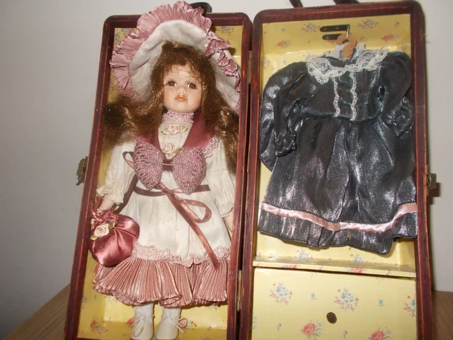 Rare poupee corolle creole jessica 87/4 avec robe et chausure 1987 + 1 boite - Collection Rare poupee corolle creole jessica 87/4 avec robe et chausure 1987 + 1 boite - Collection