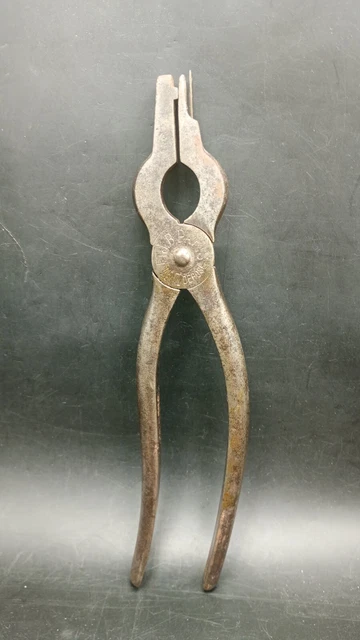 Outils anciens - Ancienne pince / outil a identifier, militaire