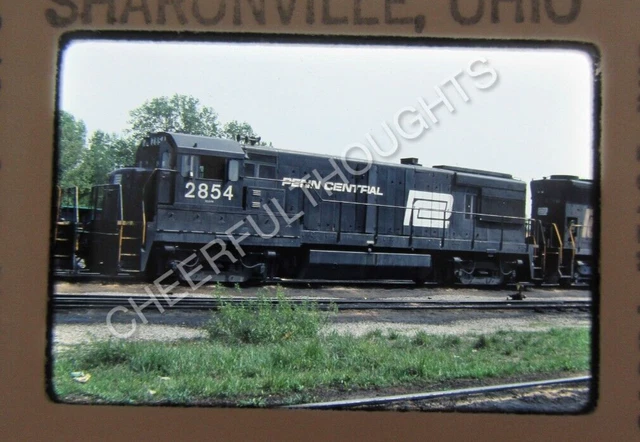 Original '76 Kodachrome Slide PC Penn Central 2854 U30B  Sharonville, OH  36P29