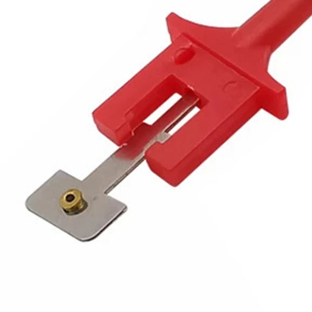 Protection efficace contre les courts-circuits avec le crochet clip de test roug