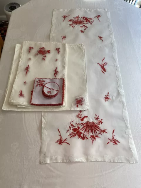 Madeira Embroidered White Red Floral Linen Set Tablerunner Napkins Placemats