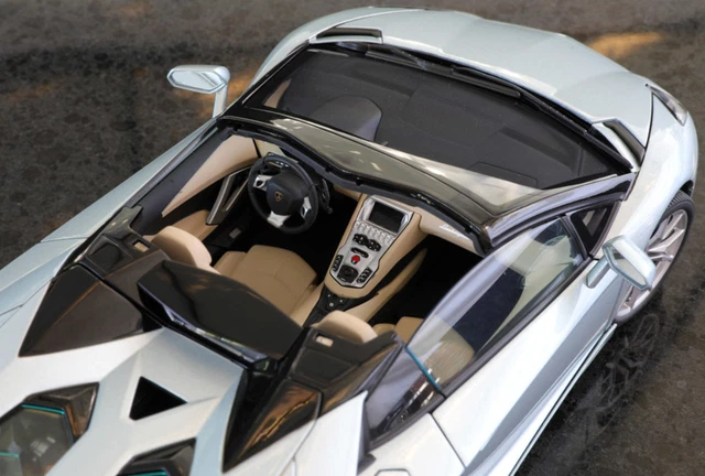 AUTOART LAMBORGHINI AVENTADOR LP700-4 1:18 Race Car 12 Classic Custom ...