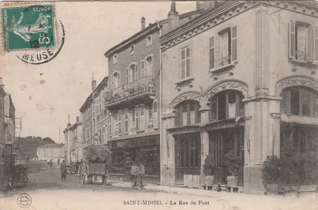 CPA 55 SAINT MIHIEL La Rue du Pont