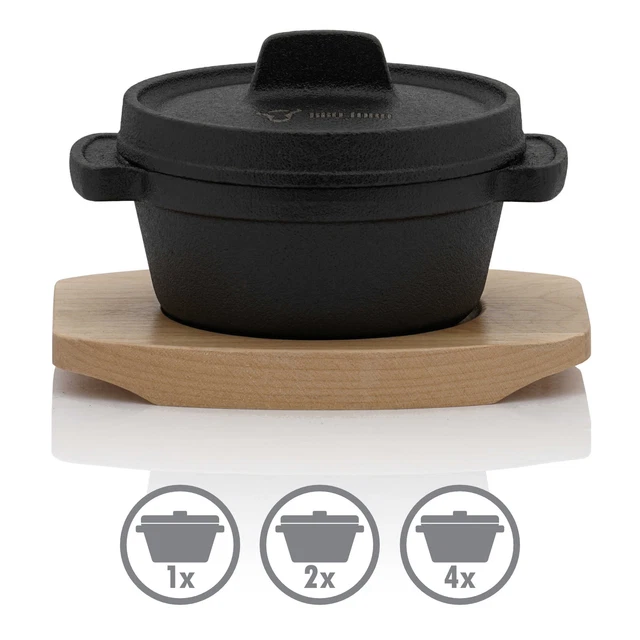 BBQ-Toro Mini Dutch Oven | Ø 11 cm | Gusseisen Serviertopf mit Holzunterlage