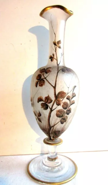 RARE Carafe Art Nouveau verre dégagé à l'acide peint d'une plante en grisaille