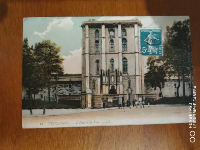CPA - 94 - VINCENNES - L'Entrée du Fort