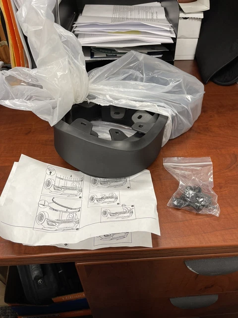 GENUINE GM FRONT Bumper Fascia Center Air Deflector 23397792 $45.00