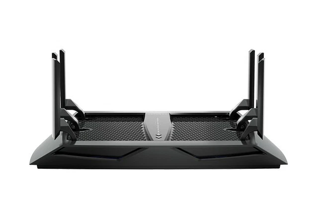 Nighthawk® X6 Tri-Band router WiFi (fino a 3,2 Gbps) con NETGEAR Armor™, Circle®
