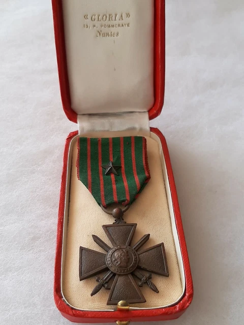 Médaille Croix 'Participants à La Guerre 1914-1918' Sur Ruban - Militaria - Neuf