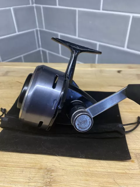 Abu 507 Mk1 Closed Face Reel  Very Clean And  Maintained  With A New Black Pouch