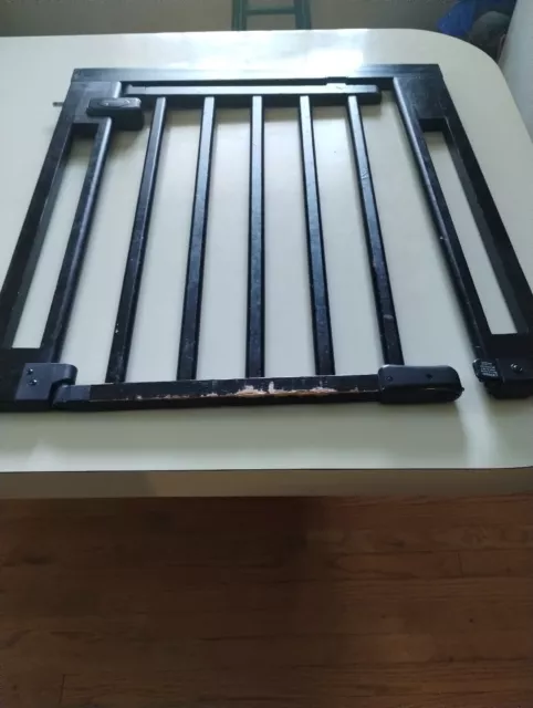 Summer Baby/Pet gate - Fits Door 27-29 Inches - Dark Wood