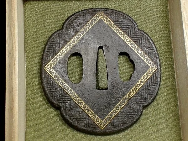 Tsuba Japanese Sword Fittings Japan Antique Arabesque on Ajiro Iron Edo 8.0cm JP