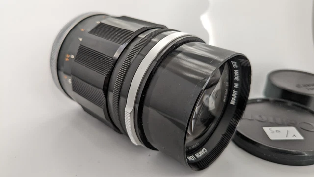 Objectif Nikon Nikkor 135mm F/3.5 AI - #232841 - Avec Bouchons - Bon état