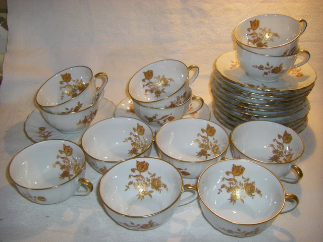 ancien service de 12 tasses et sous tasses,porcelaine de limoges bernardaud