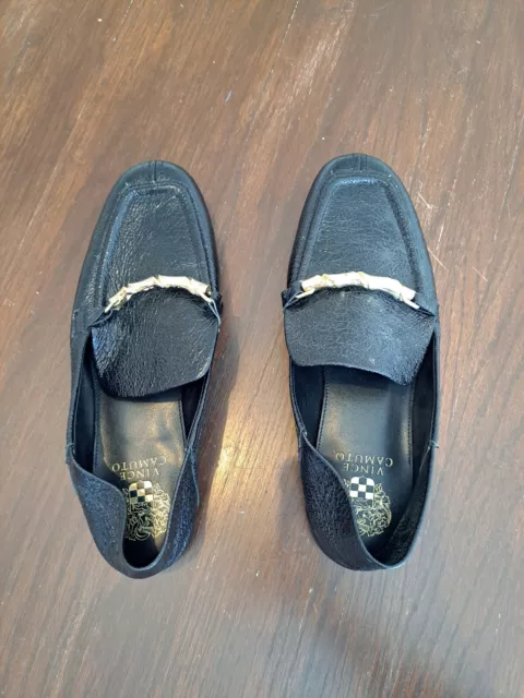 NEW VINCE CAMUTO Black Faux Pebbled Leather Loafers With Gold Detail Size 8 1/2 3