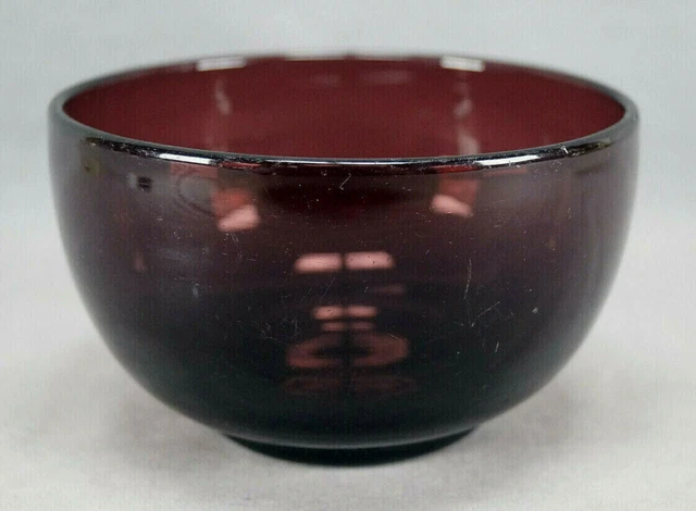 19th Century British Hand Blown Amethyst Glass Finger Bowl Circa 1830-1850