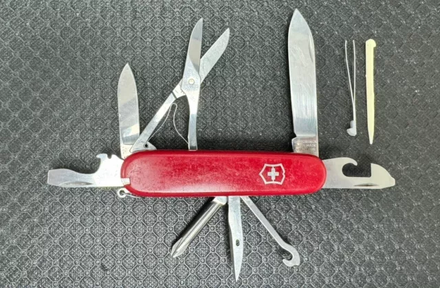 Victorinox--Super Tinker-- Swiss Army Knife - 91mm - Red