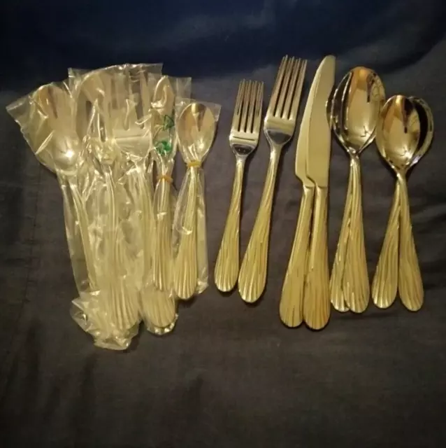 15 piece lot Bobby Flay ALBERI glossy wood-texture Serving Set, 2 place settings