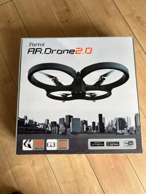 Parrot AR Drone 2.0 Quadcopter 720p HD Kamera Drohne Schwarz inkl. Akku