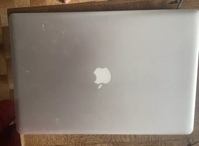 ecran MacBook Pro 17. Modèle : A1297 Année : 2009 À 2011