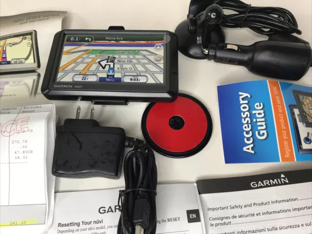 Garmin nuvi 255W Automotive Mountable GPS Car Navigation System w Accessories