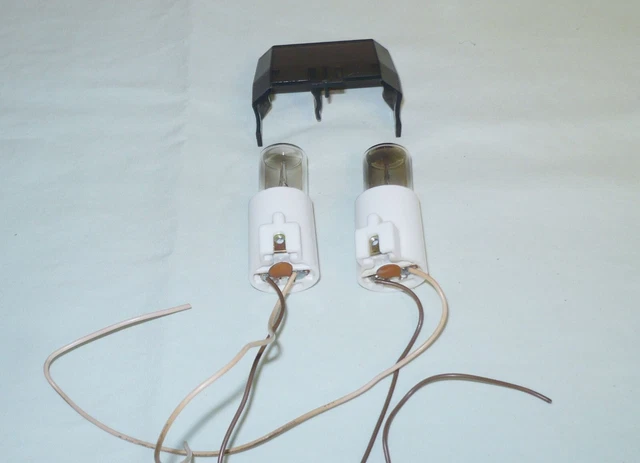 2 Fg-7Ebulbs For Early Yamasa Pachislo Slot Machines - Read Description
