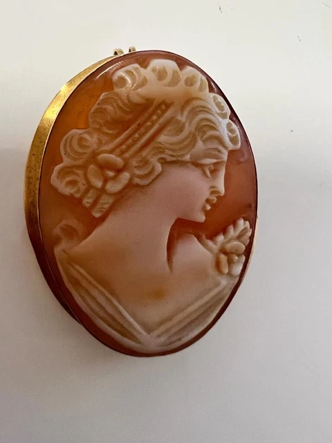 Camée en Or 18k Pendentif Ou Broche signé Ares.  Vintage XIXeme.