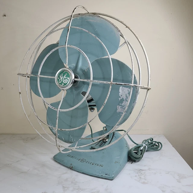 VINTAGE GE GENERAL Electric F3S107 Oscillating Desk Fan Blue Metal Cage