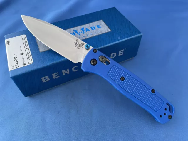 Benchmade 535 Bugout Axis Lock Knife Blue Grivory Handle S30V Plain Edge Blade