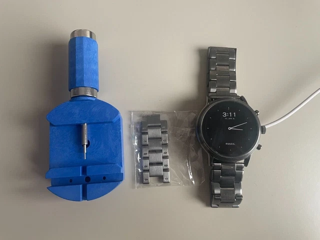 Fossil Q Carlyle Gen 5 44mm Grau Edelstahl Smartwatch für Herren mit Zubehör