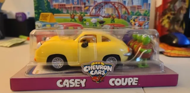 The Chevron Cars 1999 - Casey Coupe - Yellow - Vintage Collectible Toy Car (B23)