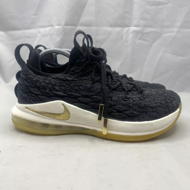 Lebron 15 low metallic gold hotsell