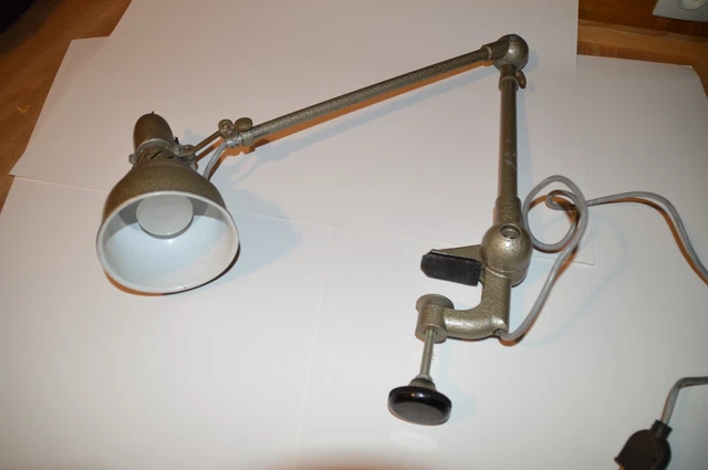 LAMPE SPOT A POSER ORIENTABLE DESIGN INDUSTRIEL VINTAGE 60's METAL EMAILLE NOIR EUR 50,00