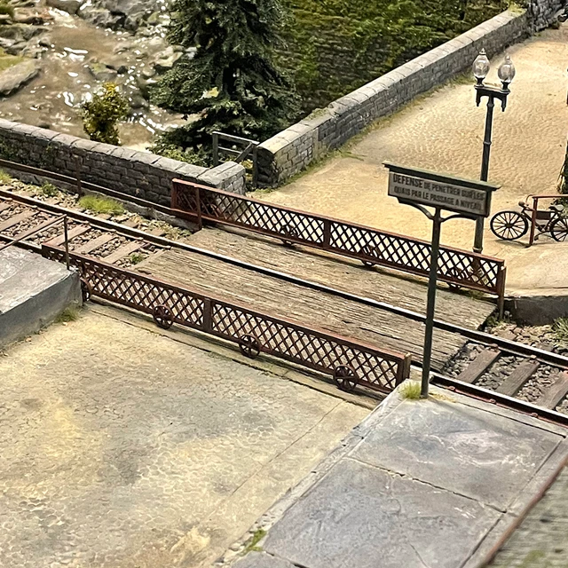 RWD 1/35 RAILWAY Gate Level Crossing Model Kit Miniature Diorama