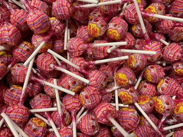thumbnail image 2 of Chupa Chups 10 Lollipops Multipack – Strawberry, Cola, Apple, Lemon Flavours 2 of 5
