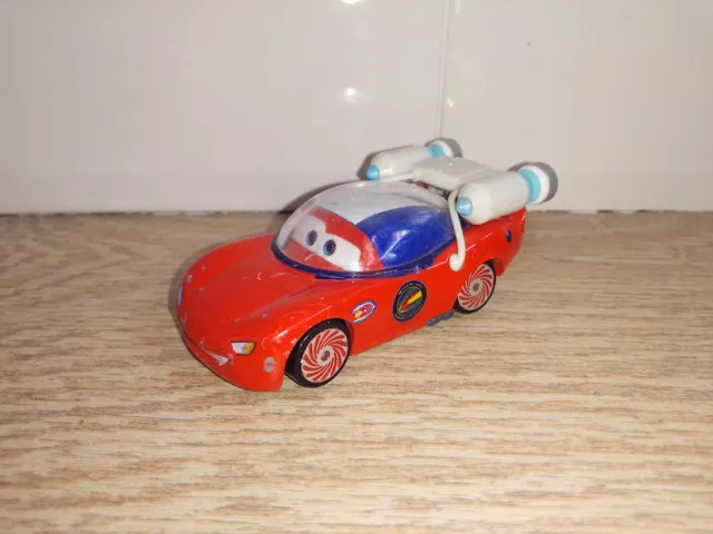 0505211 Voiture Cars disney Pixar métal Mattel lightning mcqueen burnt autonaut