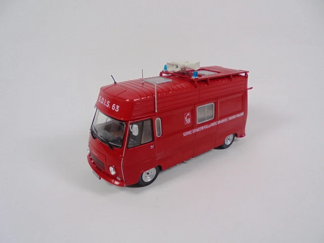 CAMION PEUGEOT J7 Sapeurs Pompiers De Paris 1/43 EUR 8,00 - FR