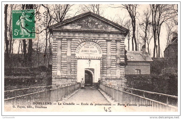 80 DOULLENS la citadelle ecole de preservation EUR 4,00 PicClick FR