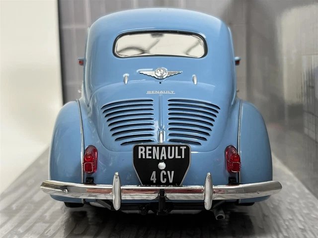 Renault 4CV Bleu 1956 1:18 Echelle Solido 1806604 3