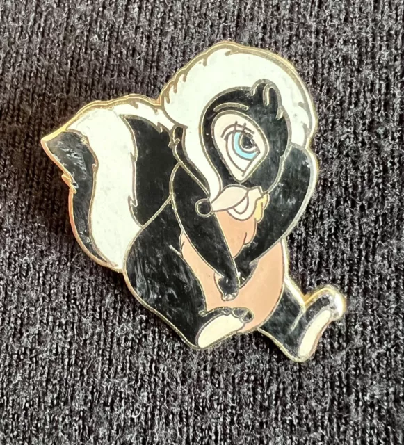 Disney Bambi Flower The Skunk Pin Badge Sitting