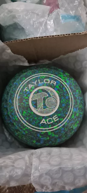 Bowls Taylor Ace , Size 0 Wb.32 Iced Lime With The Pro Grip. Tried Once