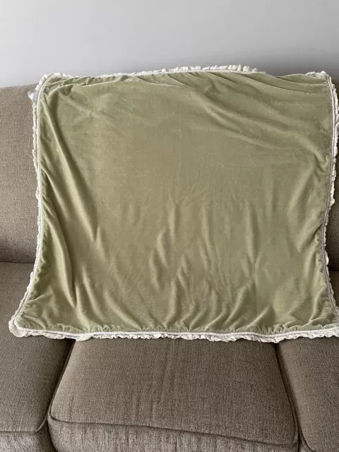Wendy Bellissimo Teaberry Green Velvet Crib Blanket