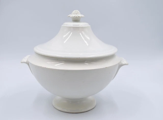 Ancienne soupière en faïence blanche France époque Restauration Choisy le Roy