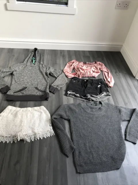 Ladies/girls Size 6/8 And Small Clothes Bundle