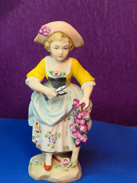 Small Sitzendorf Small Porcelain Figurine Hand Painted.