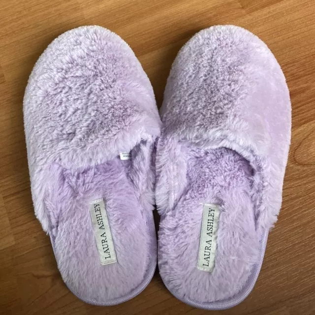 Laura Ashley Lavender Faux Fur Fuzzy Plush Slippers Mules Slip-ons, Size S (5-6)