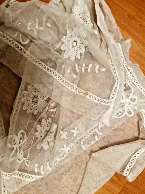 Antique 1800s Cream Hand Embroidered Butterfly/Flowers Lace Mantilla Scarf