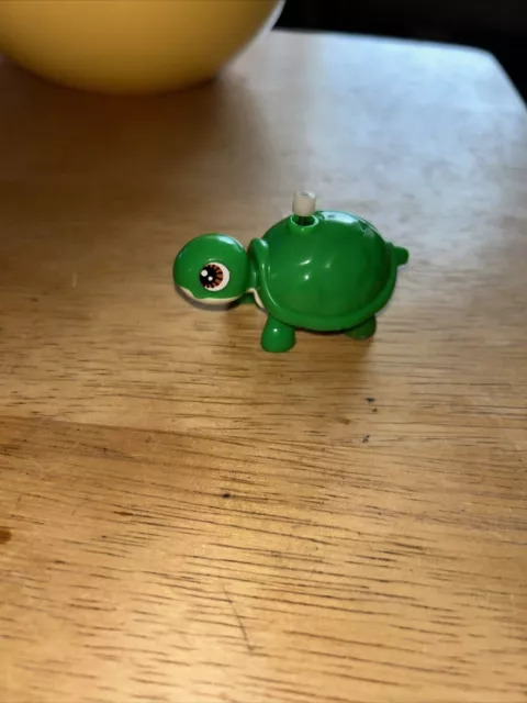 Vintage TOMY 1977 Turtle Wind Up Toy Collectible Mini Green Working Good